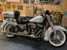 The razor pack is nice since i use this bike as my daily commuter. Comes of in minus a minute.