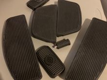Complete set of rubber inserts, shift peg, brake pad and bonus break pad for the passenger. All take off before delivery. Stock '17 Limited