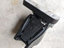 OEM Engine Mount pic2. Removed within 500 miles for Sputhe