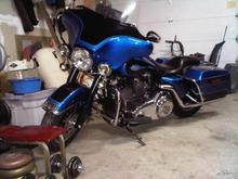 ...following a bit more...smoked lenses-mirror paint scheme, the painted forks on, blacked out some chrome pieces....and it continues