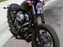 Updated setup with Vance and Hines 
Shortshots Staggered, and no more
front fender!