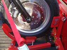 DSC01764 TITAN BULLDOG wheel chock , I love it, very secure but takes some ass to pull bike back out