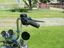 DSCF0052 New Drag Specialties Vintage grips and inverted mirrors