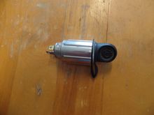 12 V power port from inner fairing