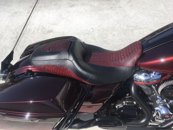 Then you add some spice to the Street Glide seat ya got for it.