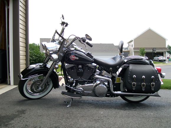 Added HogDeluxe springer style bags and HD retro tank badge - 3