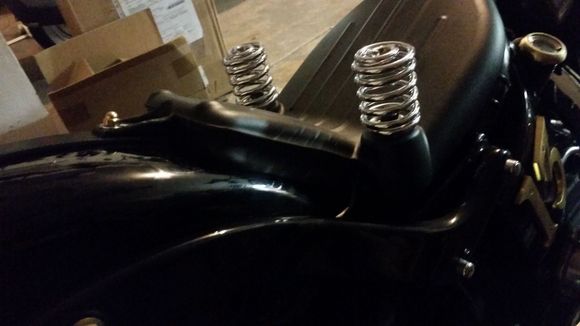 The edge mold just suck it right to the fender