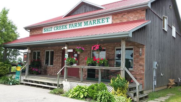 Sadly Creek Market just outside of St. Thomas, Ontario