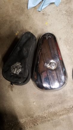 Chrome teardrop side box. Chrome is decent. Comes with weathered bag. No key or mpunting plate