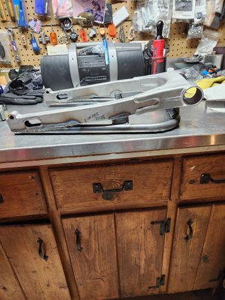 Braced swingarm