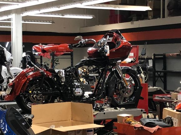 Not mine - but ANOTHER new CVO getting a new mill.  Only 700 miles on this one.