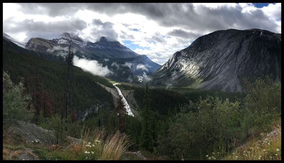 Just south of the icefields and at the Viewpoint… 