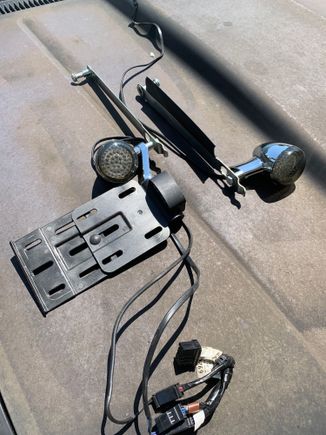 Side license plate bracket, Custom Dynamic signals, smoked lenses