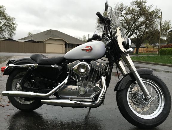 S&S air cleaner, Mustang seat. That's all the wife wants at this point. I'd like a 1250 kit and stupid loud pipes, but it's her bike