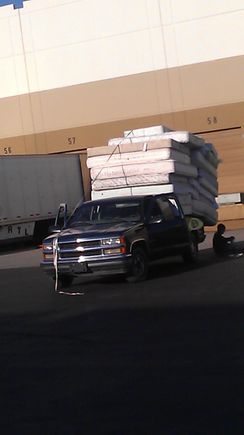  This is the kind of people we have hauling crap around Phoenix.
 It seems like the first thing they do is get on the freeway and get in the left lane and see how fast they can go. 
 Sometimes I think they want stuff to fall off so they don't have to unload it.