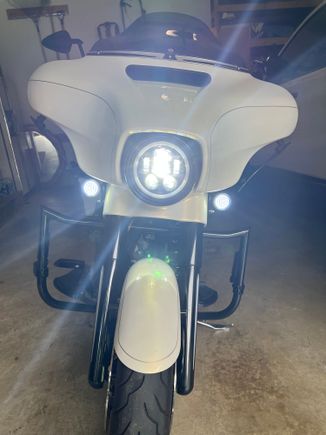 High beam with sunburst turn signals 
