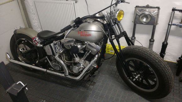 If you look closely, you will see that if I closer my kickstarter, it will touch my exhaust.
That's why I want to rotate it just a little. 