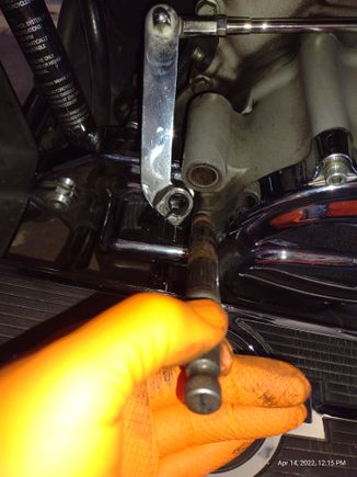Pulling out the shifter shaft