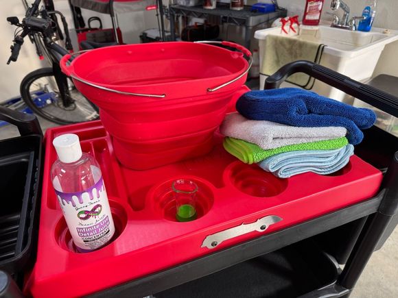 A gallon of water, a half an ounce of juice and a few towels is all it took. 