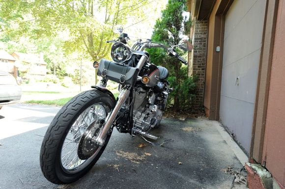 LED Headlight, chrome lowers, Willie &amp; Max bag, Fat Boy Lo bars, Iron Braid levers