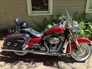 My new Road King Classic. Much to do. Stage one, Tall boy Seat,..Much better looking than my 2004 Road King Custom.