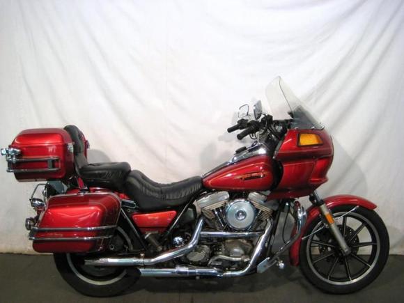 Dealer photo of my new FXRT - Right Side