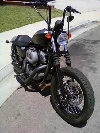 Updated setup with Vance and Hines 
Shortshots Staggered, and no more
front fender!