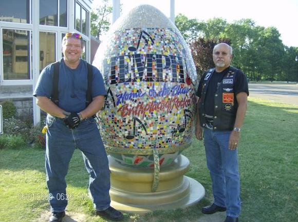 Of course.  Memphis, Tn.  Noland is on the right, I am on the left.  Ya, I look goofy.  Some guy tried to run over me as we entered Memphis....Kinda Hot about the whole thing.