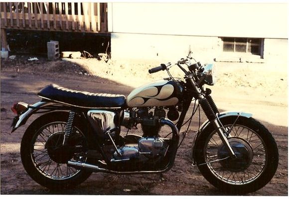 '68 Triumph Bonneville.  Bought this one from the original owner and kept it for 17 years.  Finally sold it about five years ago.  This pic is from the late 80's.