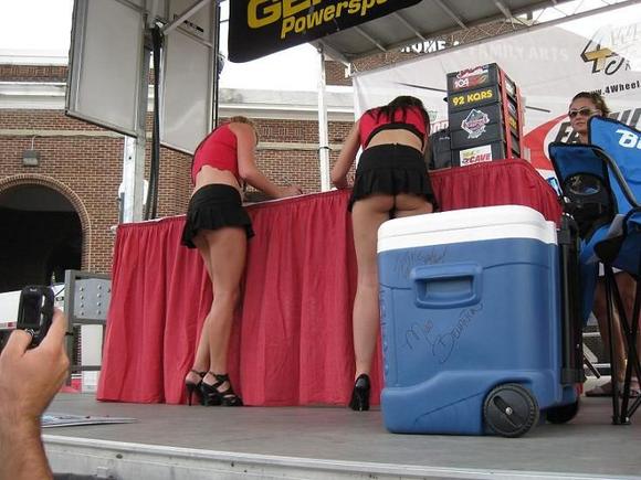 A close up of the girls!