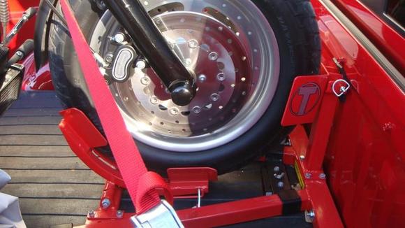 DSC01764 TITAN BULLDOG wheel chock , I love it, very secure but takes some ass to pull bike back out