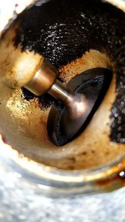Rear intake valve chamber