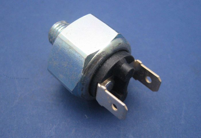 harley rear brake light switch replacement