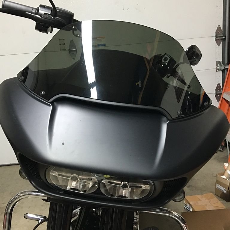 Cee Baileys 11" Sport Windshield / 2015+up Road Glide Harley Davidson