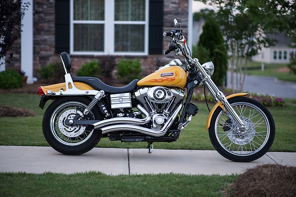 Harley Davidson Dyna super Glide Р¶РµР»С‚С‹Р№