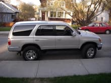 1998 4Runner, 4wd, SR5, 3.4L; Mostly stock for now, plan on lifting a couple of inches, new wheels/tires/bumpers/sliders/skid plates/locking diff's/etc.../etc...