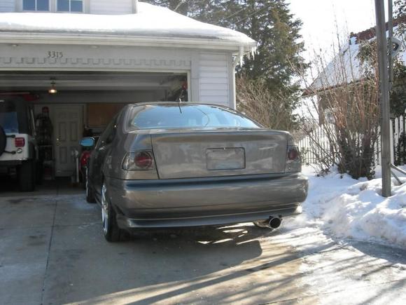 pics with new tail lights and can see the new apexi ws2 exhaust
