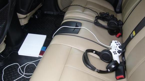 2 HEADSETS/PS2