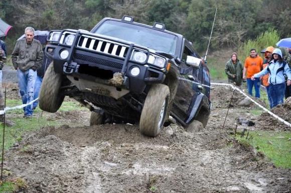 hummer h3 goodyear dura track tires ioannina greece owner zarogiannis sotiris