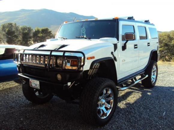 Front view, 30" CREE lightbar mounted on front. 22" Mazzi Wheels with Faulken 37" Tires.