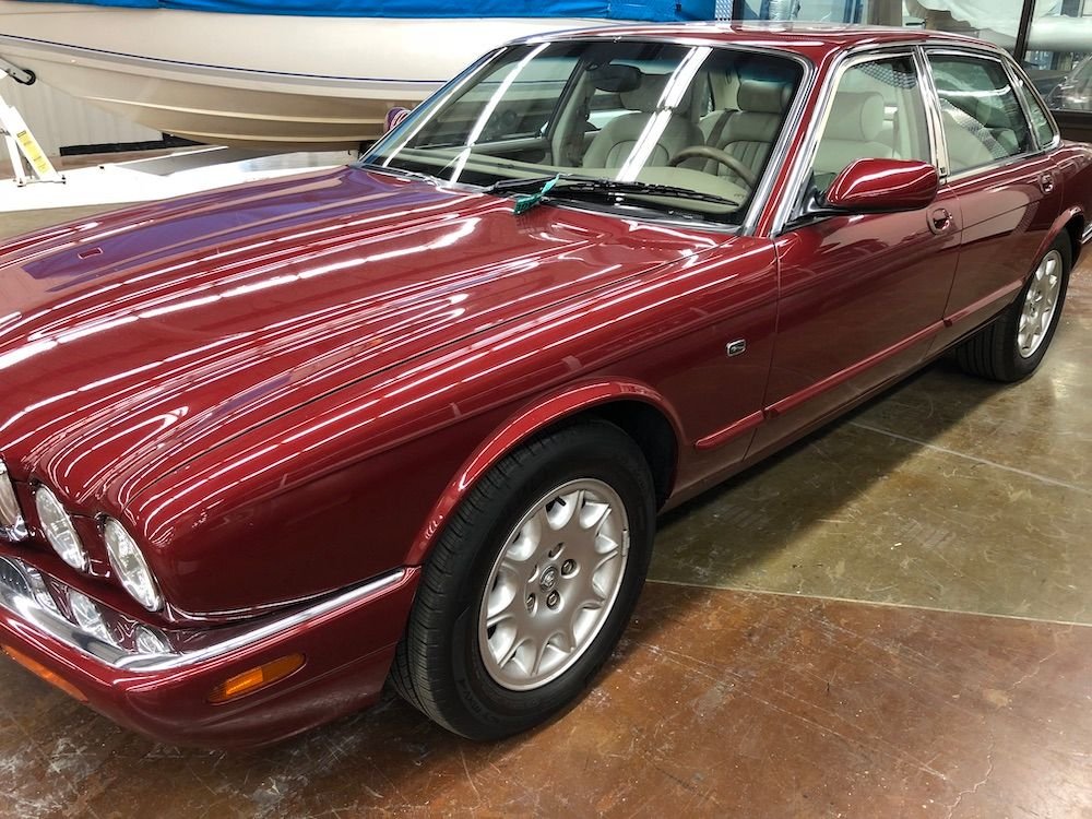 2003 Jaguar XJ8 - Beautiful 2003 Jaguar XJ8 in Great Condition for Sale - Used - VIN SAJDA14C03LF53943 - 69,550 Miles - 8 cyl - 2WD - Automatic - Sedan - Red - Hendersonville, NC 28379, United States