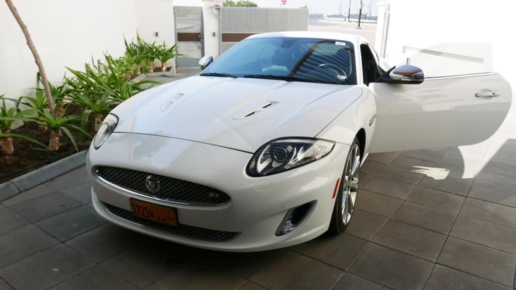 2013 Jaguar XKR - Jaguar XKR 2013 special edition 5.0 supercharged - Used - VIN SAJWA4DC3DMB49329 - 36,000 Miles - 8 cyl - 2WD - Automatic - Coupe - White - Muscat, Oman