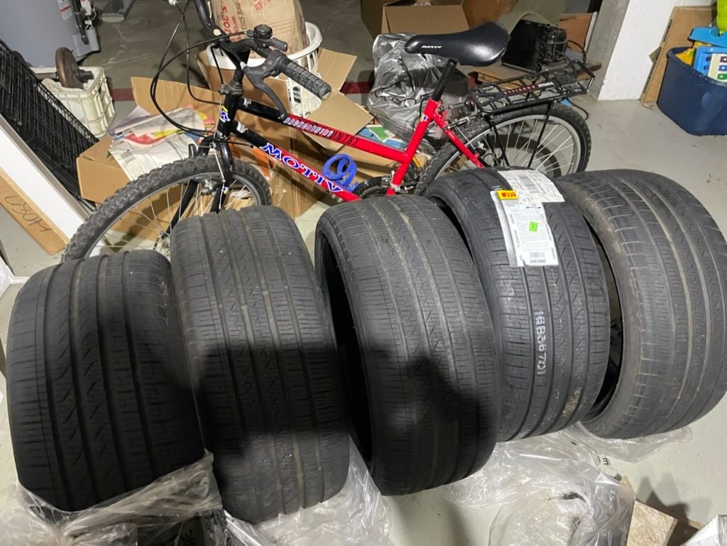 Wheels and Tires/Axles - Pirelli P7 Cinturato 255/35R20 set of 5 - Used - 2015 to 2022 Jaguar XF - Springfield, MA 01106, United States