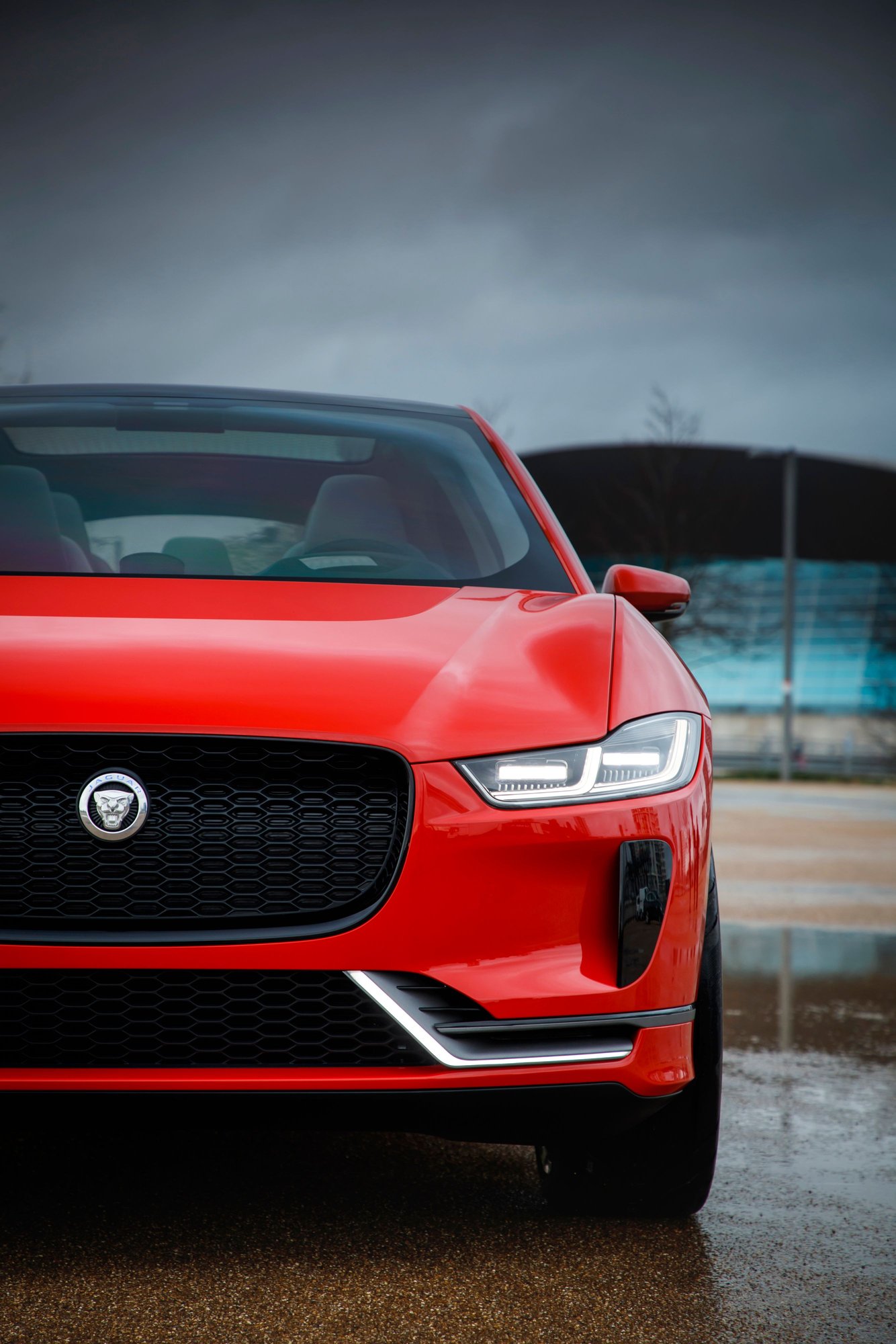 Audio Video/Electronics - I-Pace Concept. USB stick. Pics , videos and brochures [ in French and Dutch]. - Used - 2017 Jaguar I-Pace - Nunspeet, Netherlands