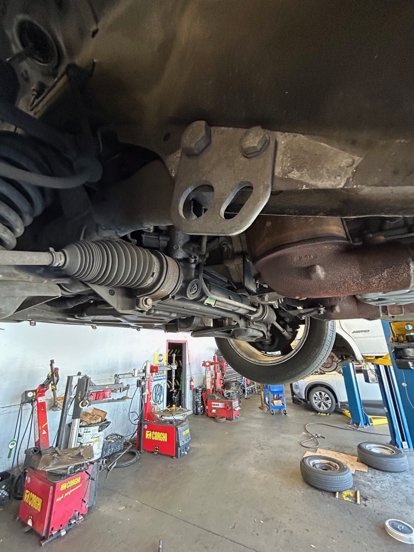 2000 Jaguar XJ8 - Amazing 2000 Jaguar XJ8 L Sport Silver Sedan w/ 111K Miles pure So. California Car - Used - VIN SAJDA23C4YLF06834 - 111,000 Miles - 8 cyl - 2WD - Automatic - Sedan - Silver - Redondo Beach, CA 90277, United States