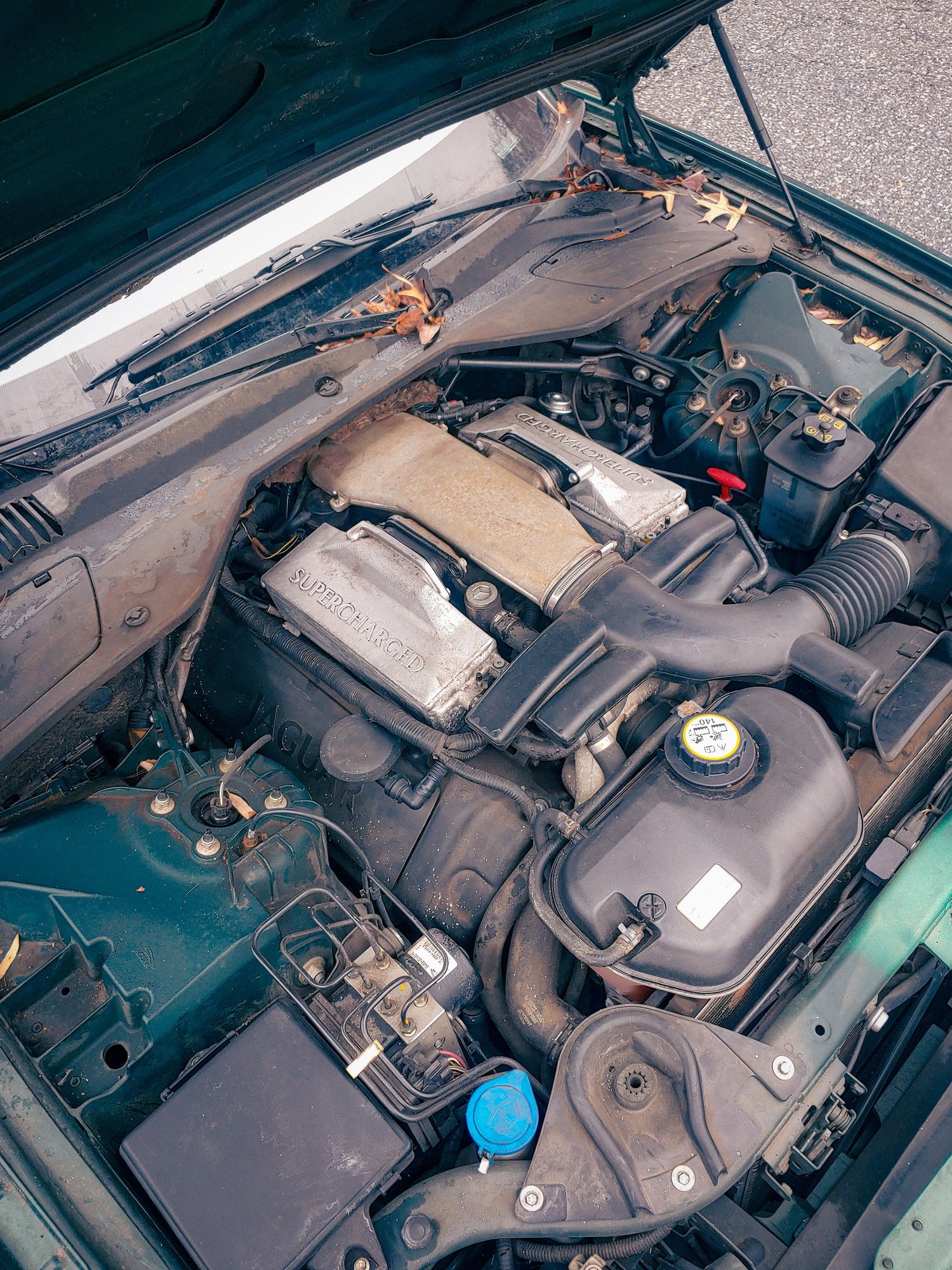 2004 Jaguar XJR - 2004 Jaguar XJR - Used - VIN SAJWA73B84TG31133 - 125,401 Miles - 8 cyl - 2WD - Automatic - Sedan - Other - Riverdale, MD 20737, United States