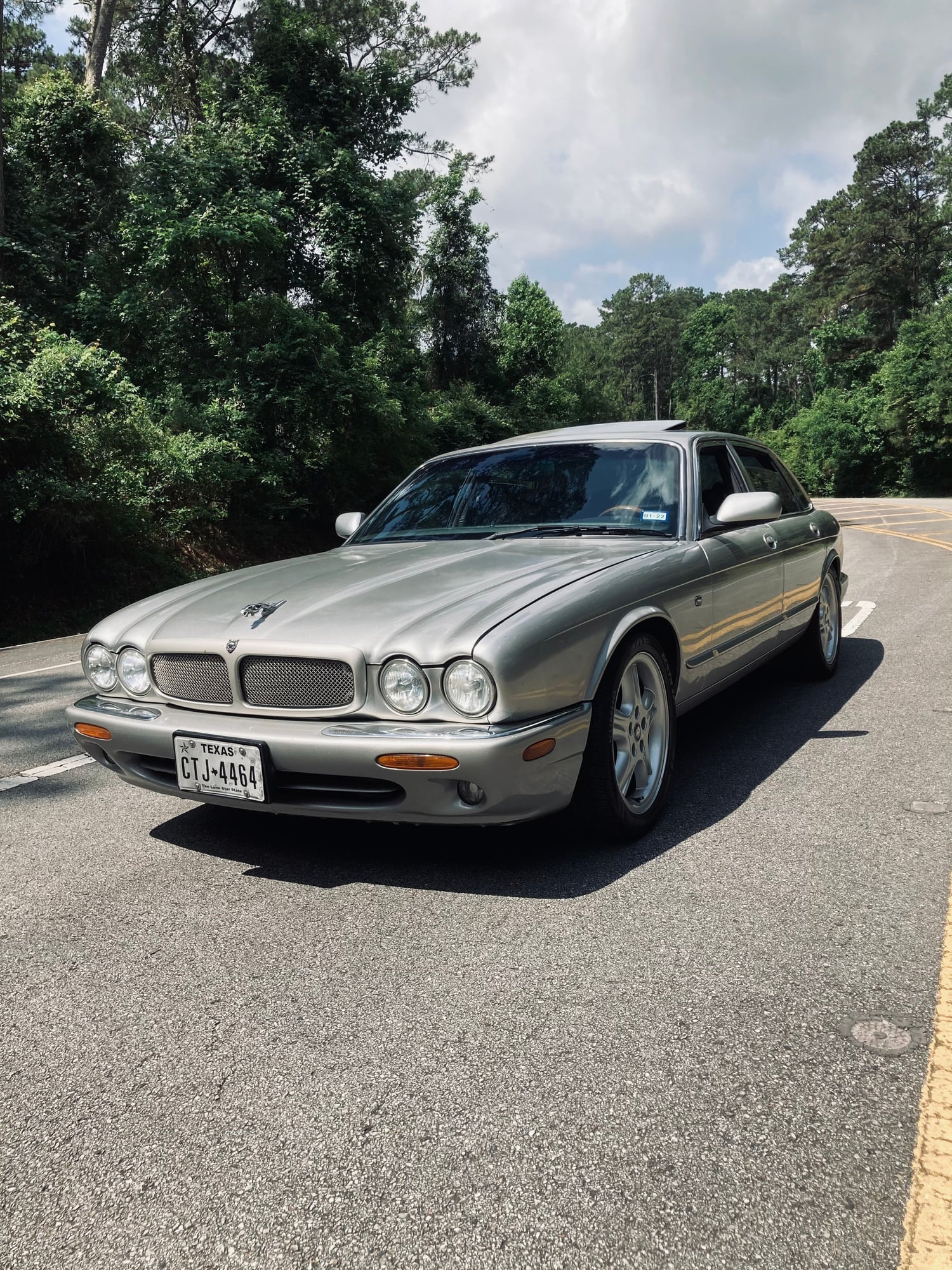 1999 Jaguar XJR - 99 XJR in Houston. - Used - VIN Sajpx1848xc860777 - 76,800 Miles - 8 cyl - 2WD - Automatic - Sedan - Silver - Houston, TX 77078, United States