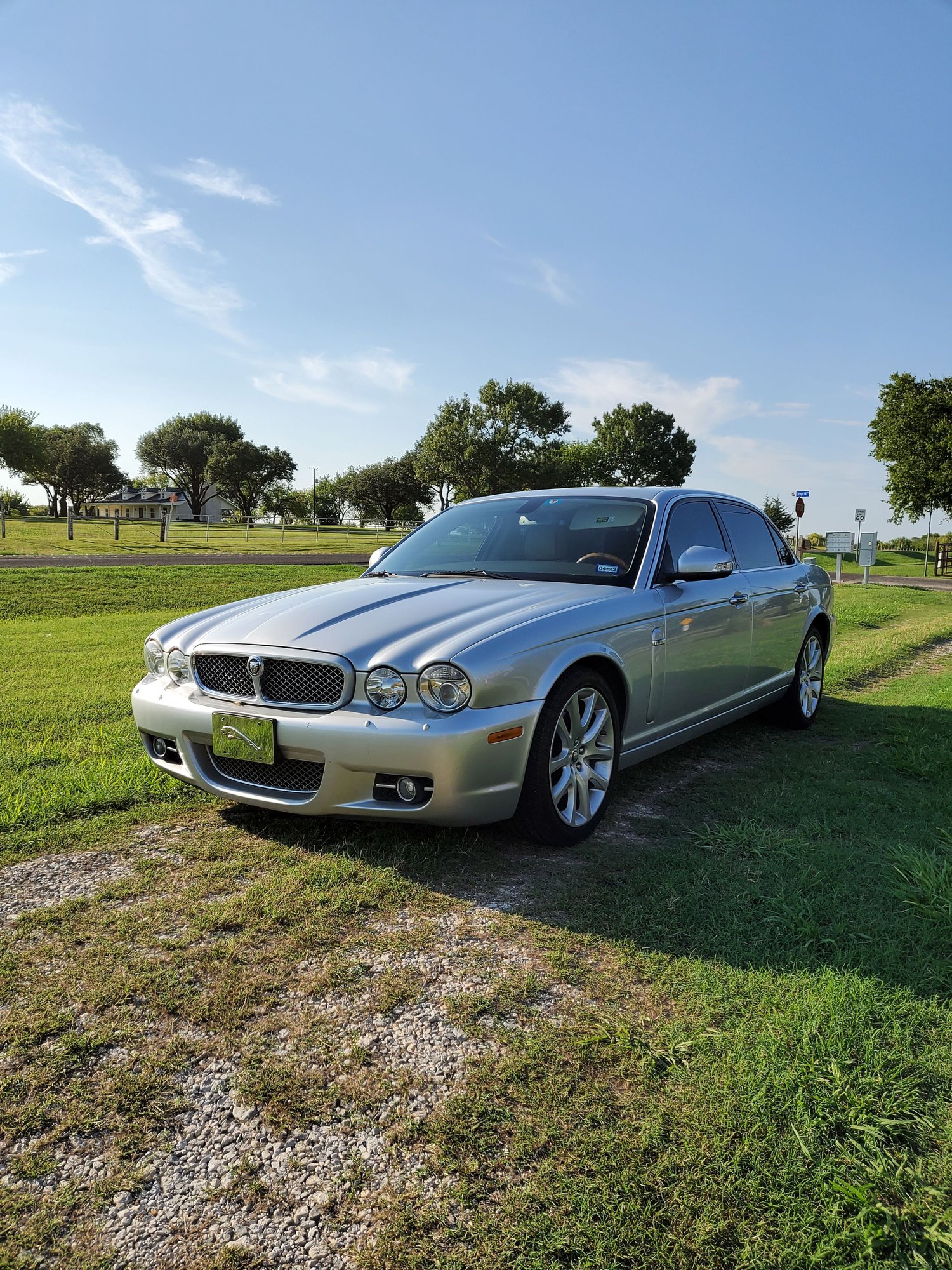 2008 Jaguar XJ8 - 2008 XJ8 L Silver 103k miles X358 - Used - VIN SAJWA79B88SH20042 - 103,146 Miles - 8 cyl - 2WD - Automatic - Sedan - Silver - Frisco, TX 75035, United States