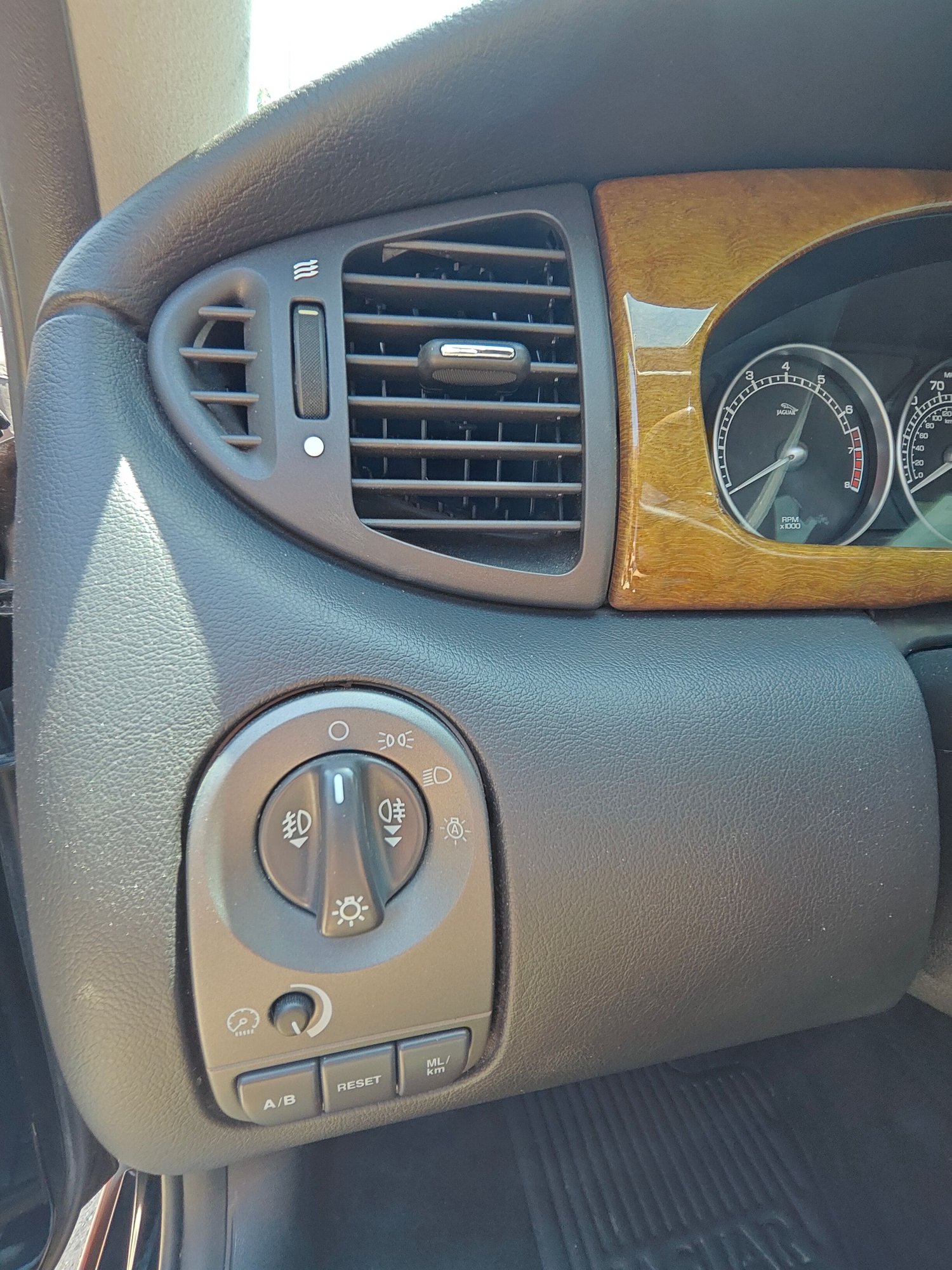 2005 Jaguar X-Type - 2005 X-Type Wagon 3.0 - 54K miles - Used - VIN SAJWA54A75WE62278 - 54,700 Miles - 6 cyl - AWD - Automatic - Wagon - Black - Pasadena, CA 91103, United States