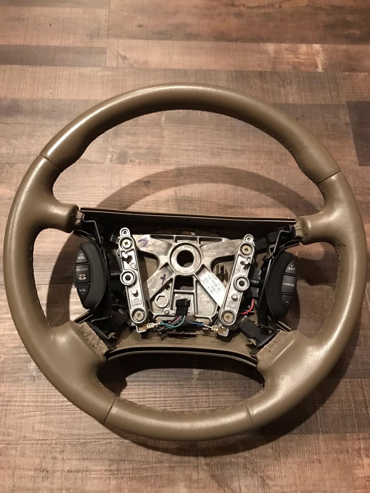Interior/Upholstery - For Sale Steering Wheels 1997-2006 XK 1998-2003 XJ - Used - 0  All Models - Maryville, TN 37803, United States